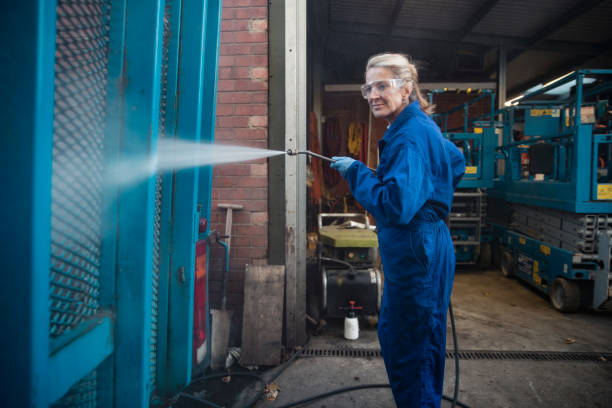 Best Oil Spill Cleanup  in Algoma, WI